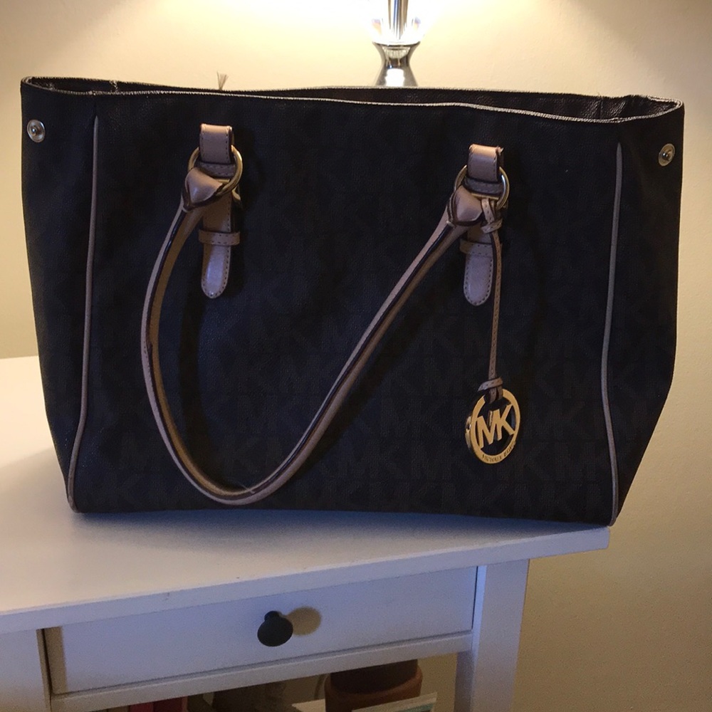 Michael Kors handbag & wallet